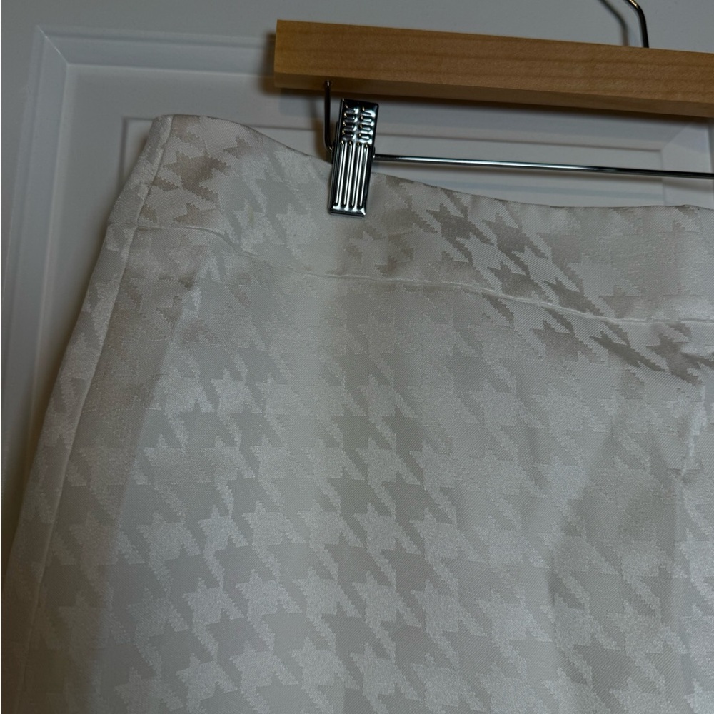 Tahari Arthur S. Levine Luxe Houndstooth Pencil Skirt – Ivory – Size 18 - Picture 5 of 9